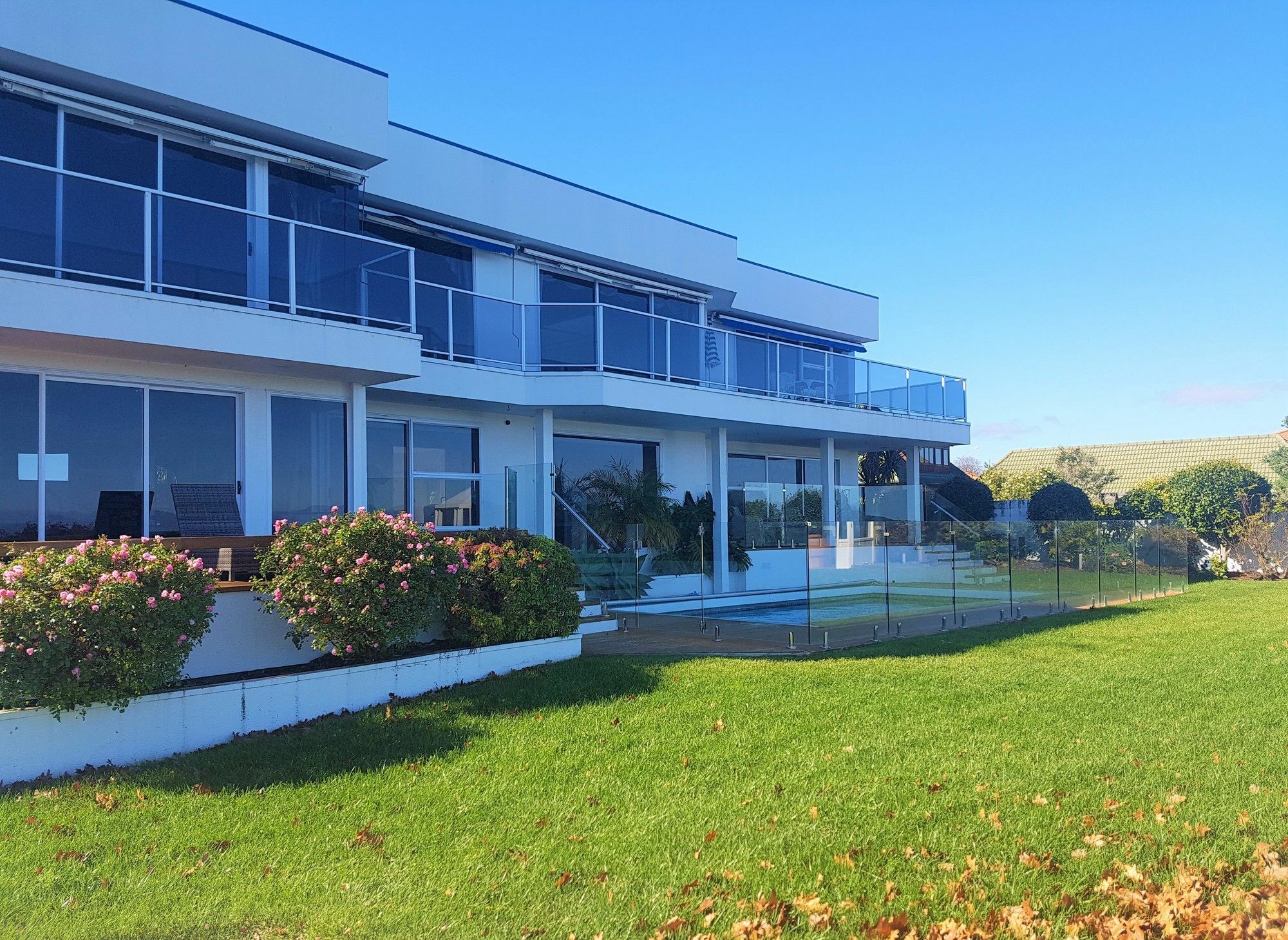Spectacular Lakefront Home Taupo Bagian luar foto